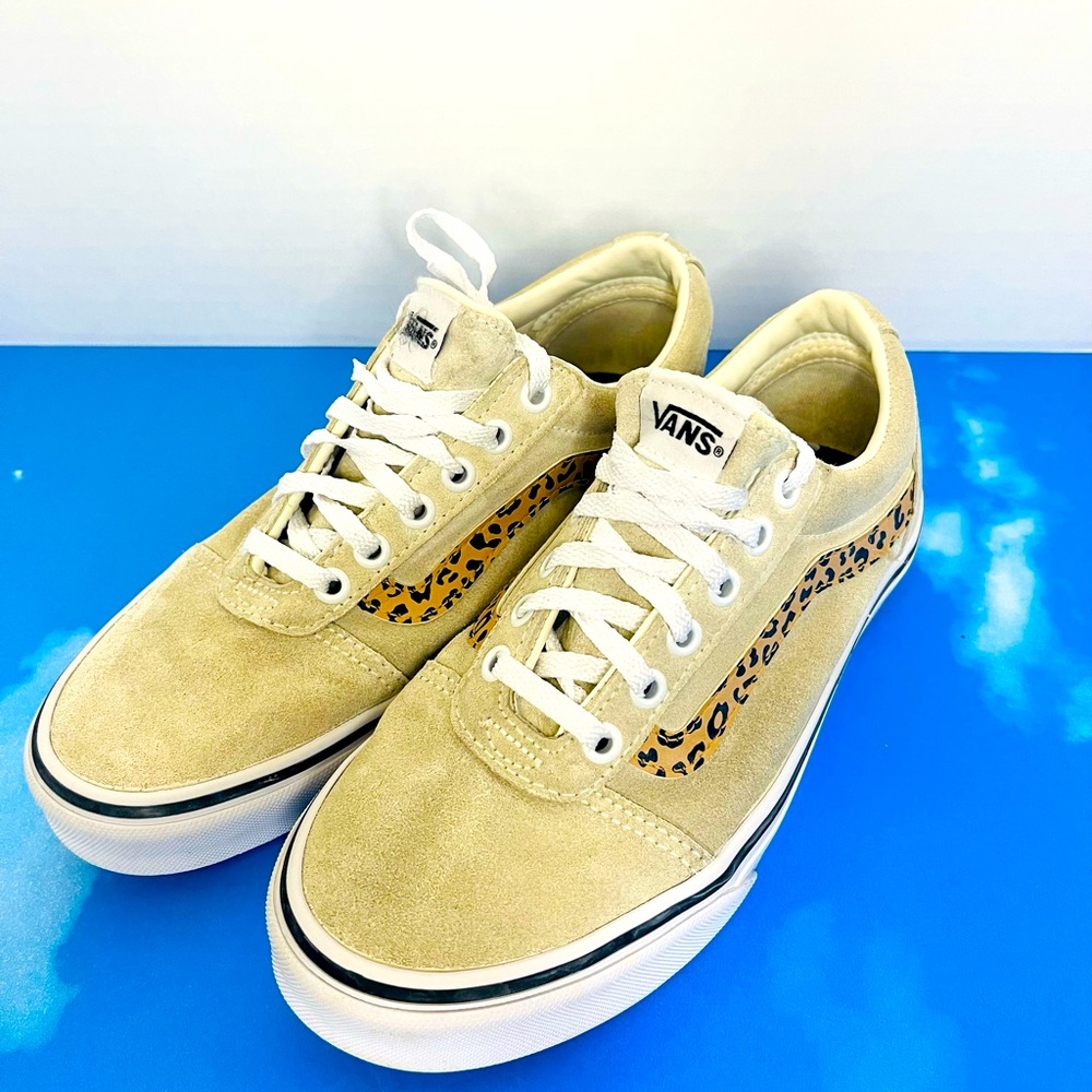Vans Old Skool Lace Up Skate Sneakers Shoes Tan and Lepard Women’a Size 7.5